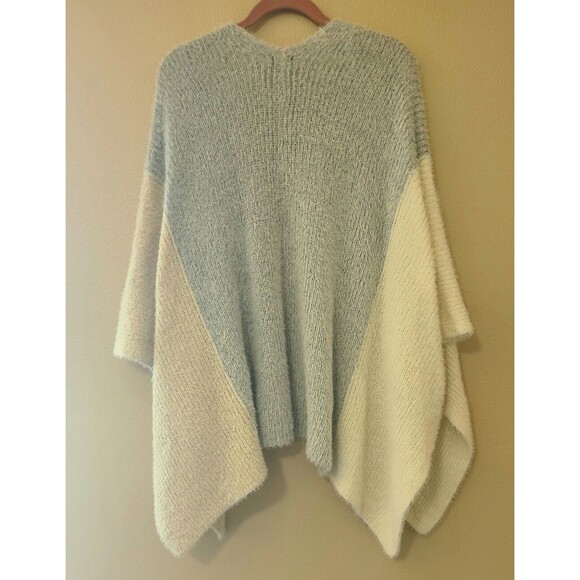 Roffe Accessories Oversized/ Stretchy/ Fuzzy Kimono Sweater Womens One Size - Picture 2 of 8